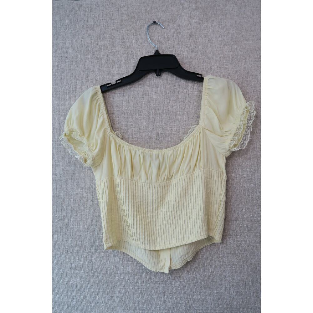 Et Clet Butter Yellow Puff Sleeve Button-Front Crop Top with Lace Trim - Picture 6 of 6